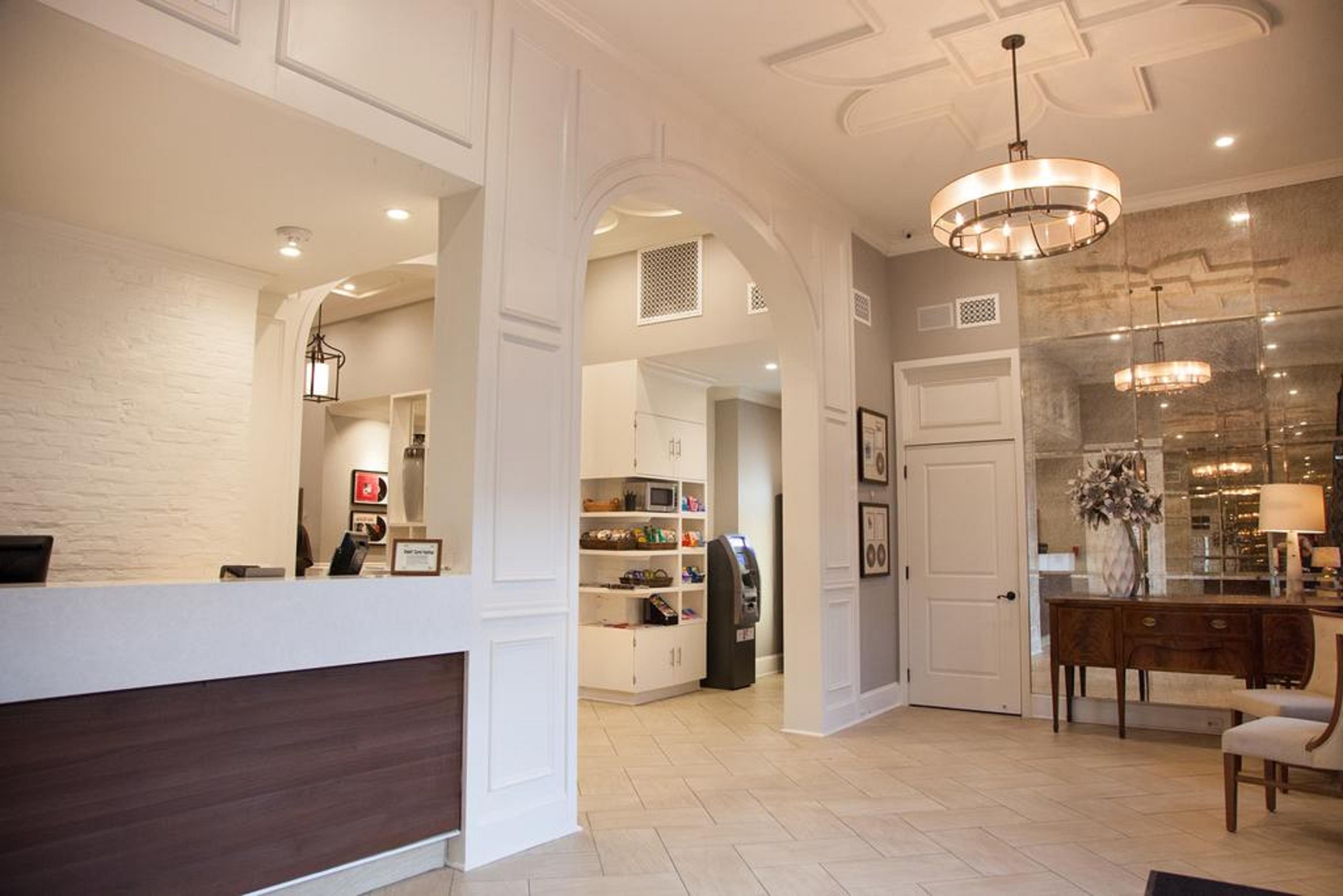 Hotel St. Pierre French Quarter Новий Орлеан Екстер'єр фото