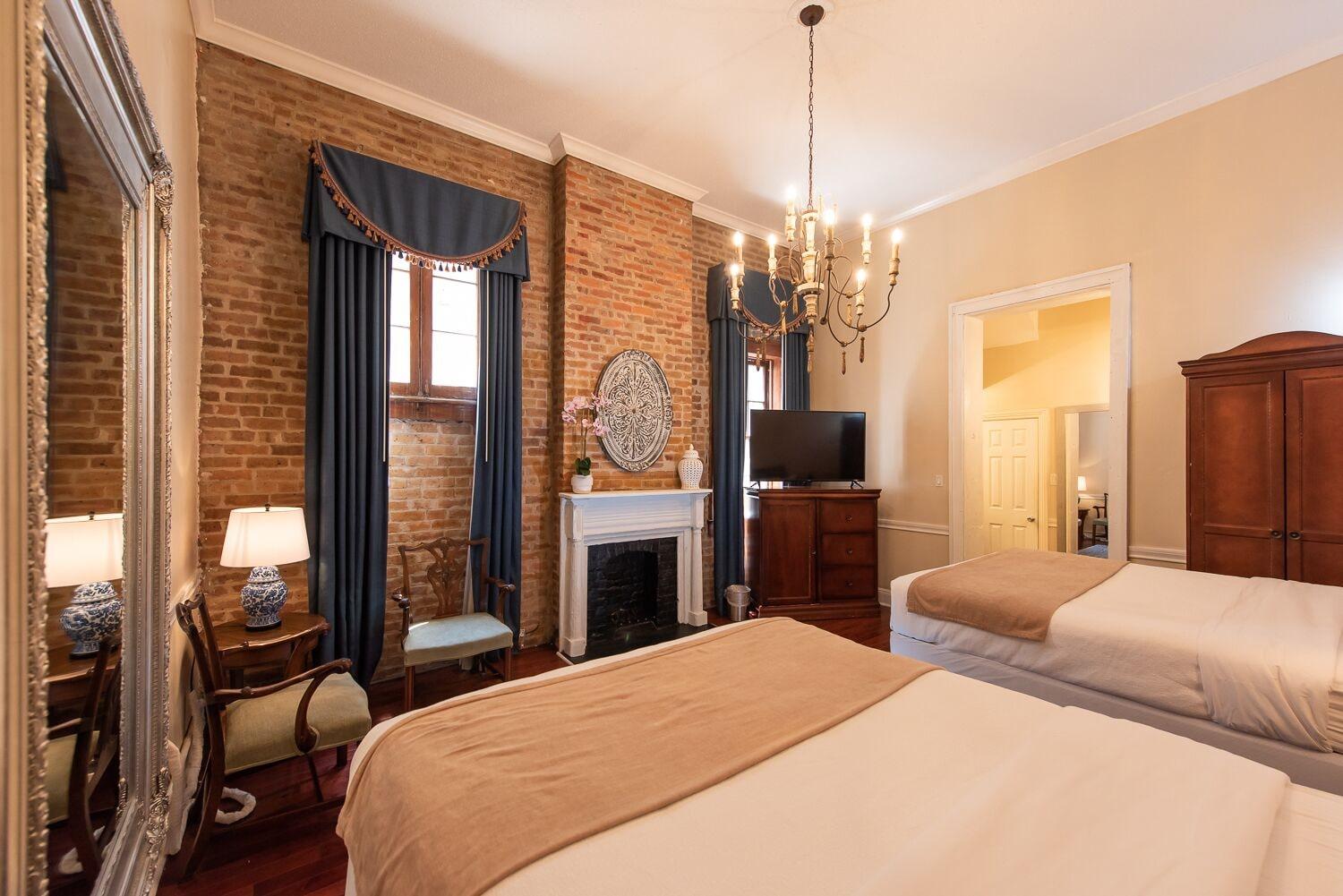 Hotel St. Pierre French Quarter Новий Орлеан Екстер'єр фото