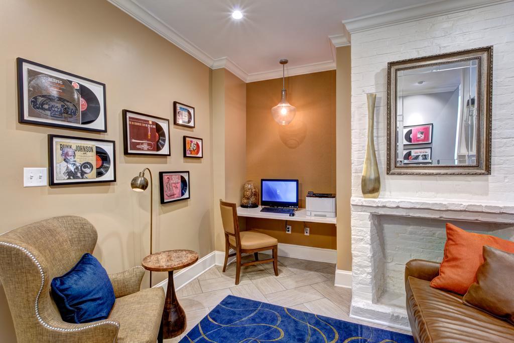 Hotel St. Pierre French Quarter Новий Орлеан Екстер'єр фото